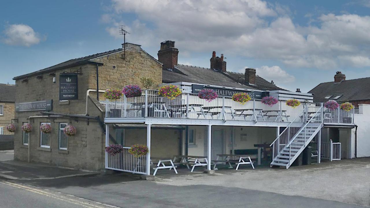 The Halfway House Inn Leeds  Exterior photo